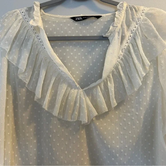 Zara Cream Ruffled boho Women's Top| size medium - Picture 3 of 5
